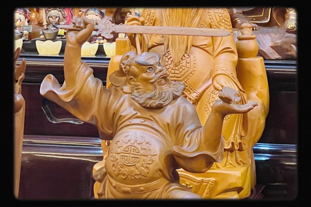 怕了就輸了，遶境看到兇狠家將，沖煞卡陰